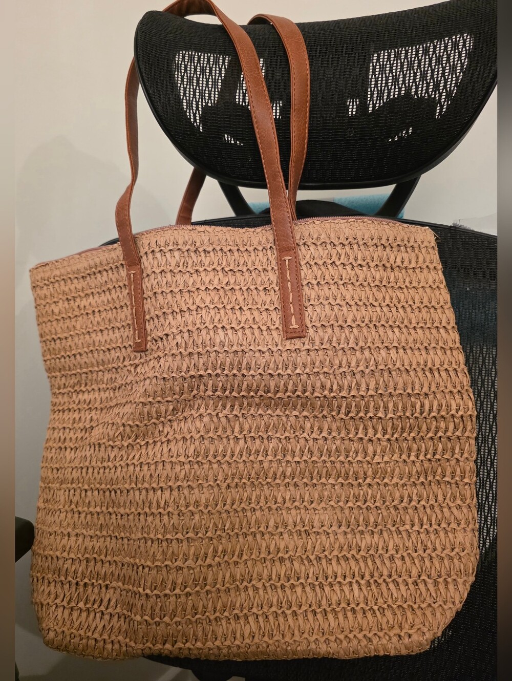 NEW Woven Straw Tote Bag with Brown Leather Handles